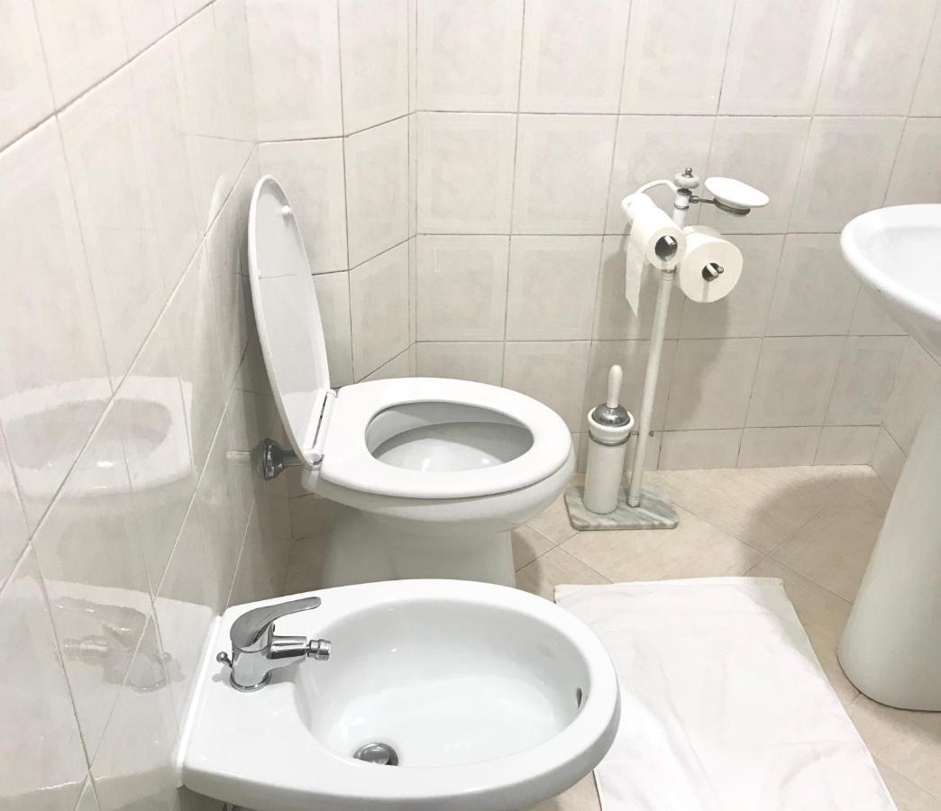4 Bed Rooms Luxury Apartment Near Colosseum 로마 외부 사진