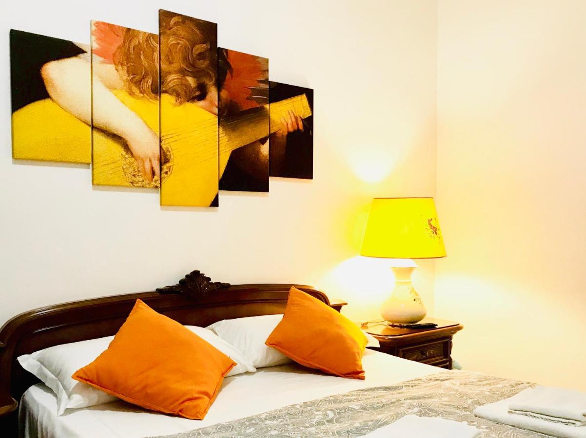 4 Bed Rooms Luxury Apartment Near Colosseum 로마 외부 사진
