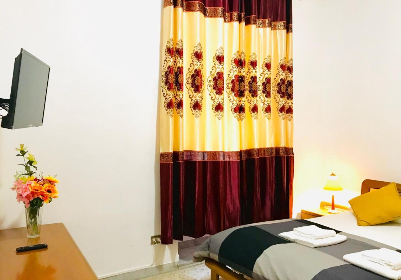 4 Bed Rooms Luxury Apartment Near Colosseum 로마 외부 사진