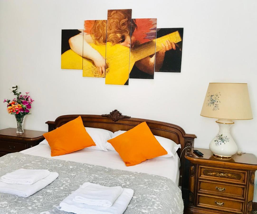 4 Bed Rooms Luxury Apartment Near Colosseum 로마 외부 사진