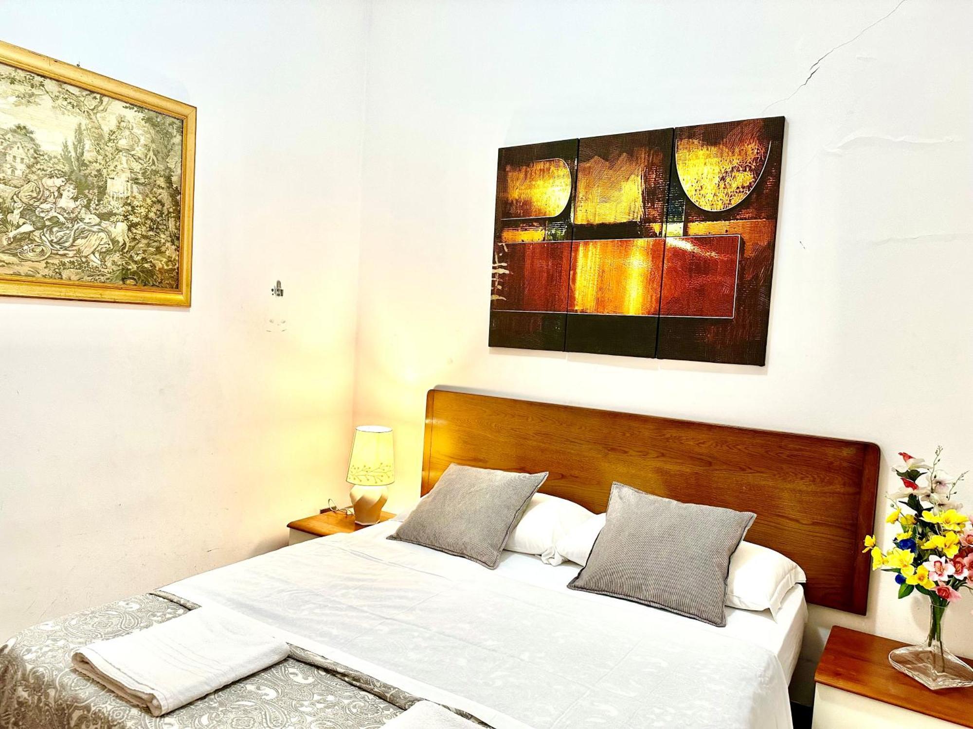 4 Bed Rooms Luxury Apartment Near Colosseum 로마 외부 사진