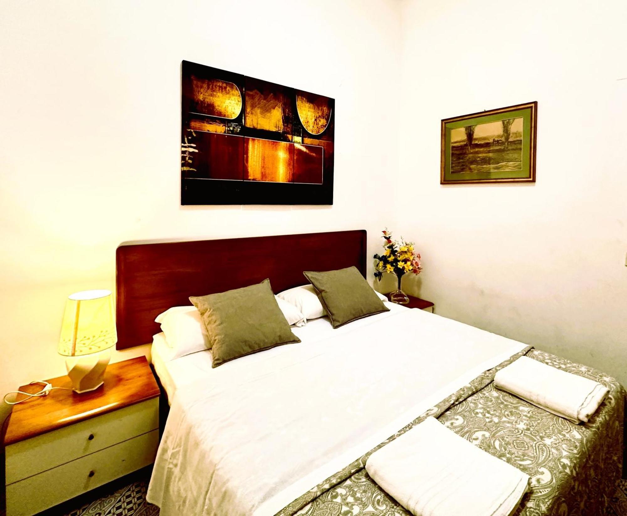 4 Bed Rooms Luxury Apartment Near Colosseum 로마 외부 사진
