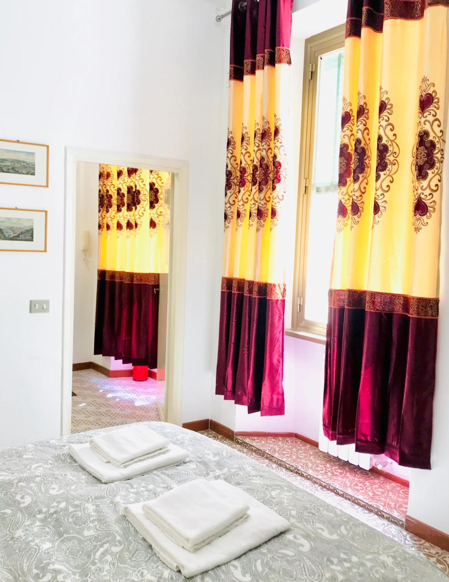 4 Bed Rooms Luxury Apartment Near Colosseum 로마 외부 사진
