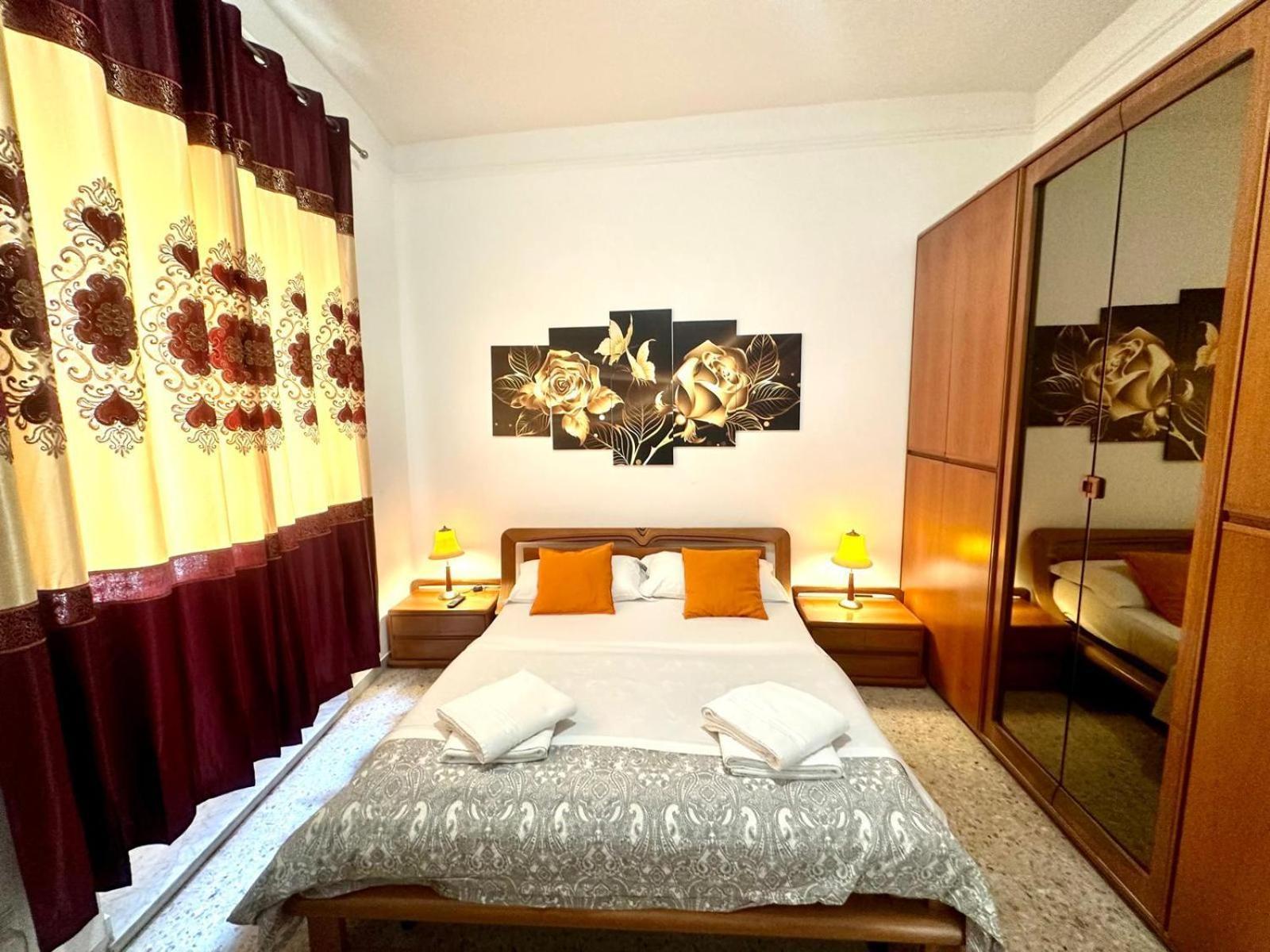 4 Bed Rooms Luxury Apartment Near Colosseum 로마 외부 사진